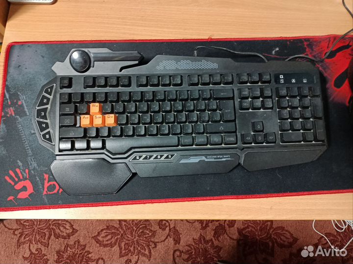 Игровая механическая клавиатура