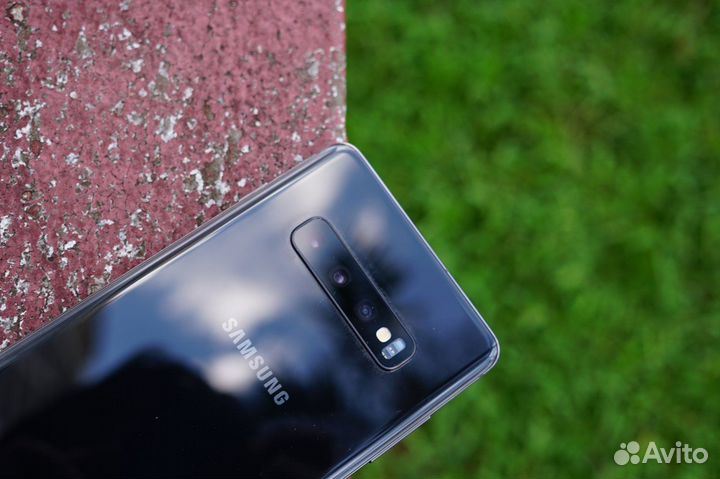 Смартфон Samsung Galaxy S10 8/128GB Onyx Black