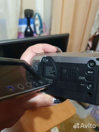 Цифровая видеокамера jvc