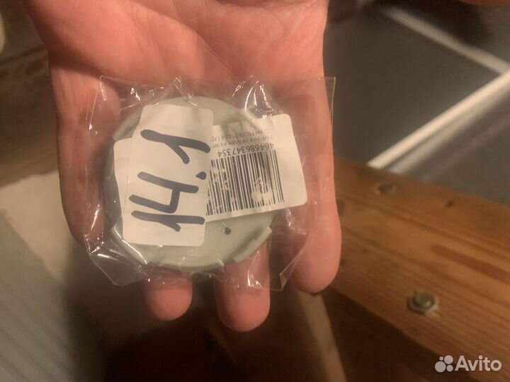 Заглушка для дискав на мазду cx7