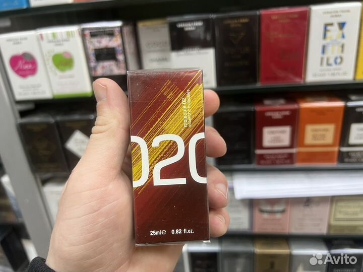 Escentric molecules 02