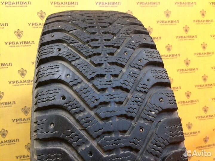 Goodyear UltraGrip 500 215/65 R16