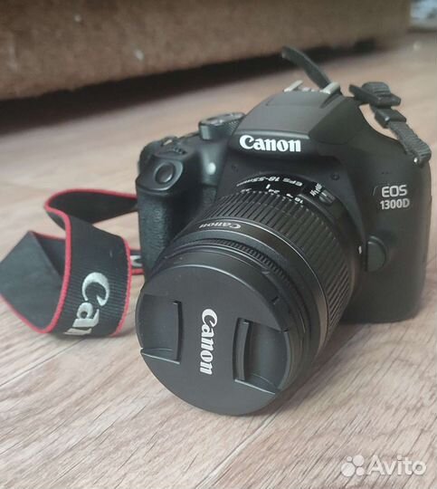 Зеркальный фотоаппарат canon 1300D