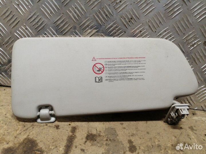 Козырек солнцезащитный правый Peugeot 308 4A/C EP6