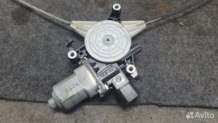 Стеклоподъемник передний правый Subaru Forester SH