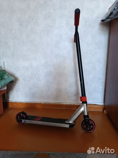 Трюковой самокат парк