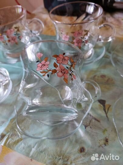 Чашки с блюдцами