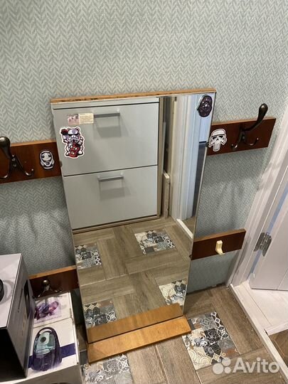 Зеркало с крючками