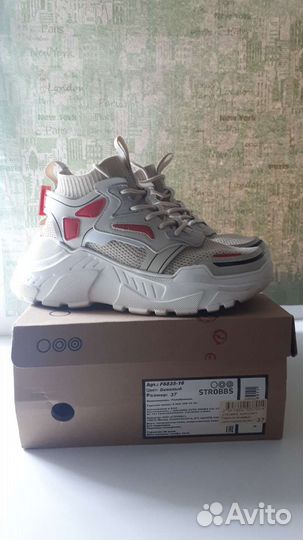 Кроссовки женские 37 размер