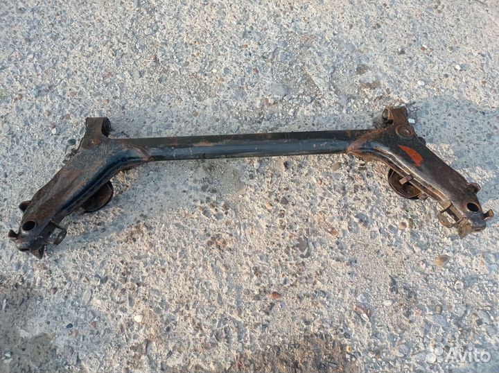 Задняя балка бу Део Нексия