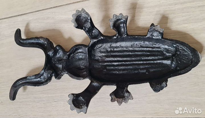 Жук - напольная подставка для снятия обуви, чугун