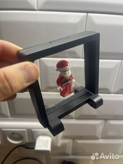 Лего человечек в рамке