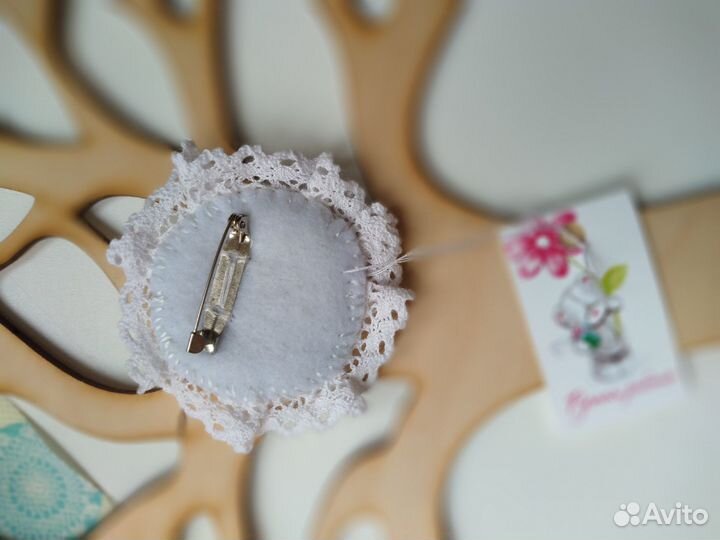 Брошь с маками, валяние