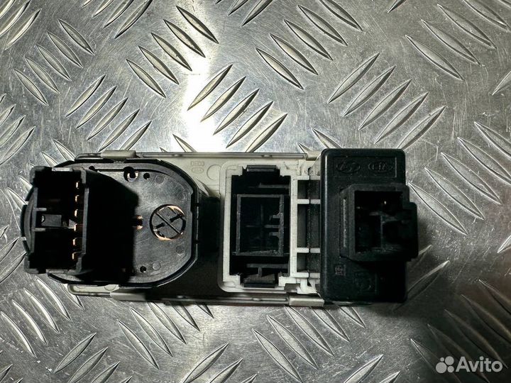 Кнопка переключения полного привода Kia Sorento BL