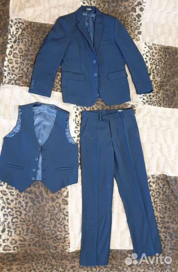 Школьная форма костюм(134 и 140)
