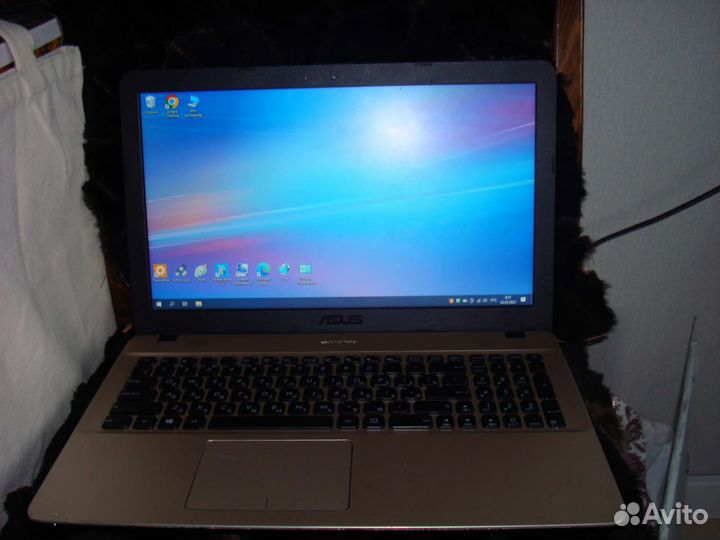 Ноутбук asus