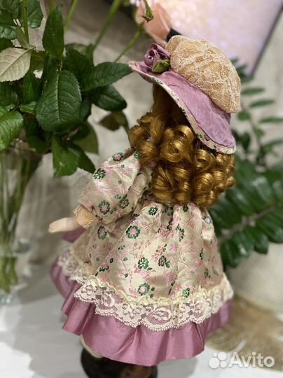 Фарфоровая кукла Remeco Collection