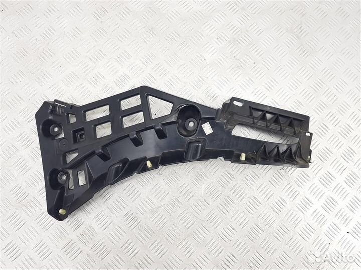 95B807453A Крепление бампера заднего Porsche Macan