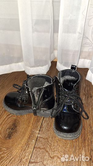 Ботинки демисезонные для девочки 23