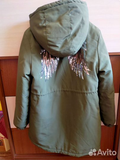 Куртка для девочки р. 146