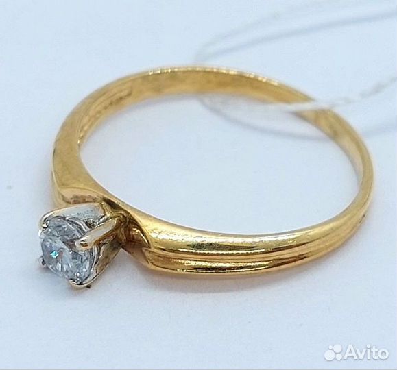Золотое кольцо с фианитом 18р