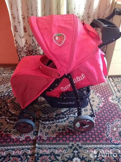 Прогулочная коляска