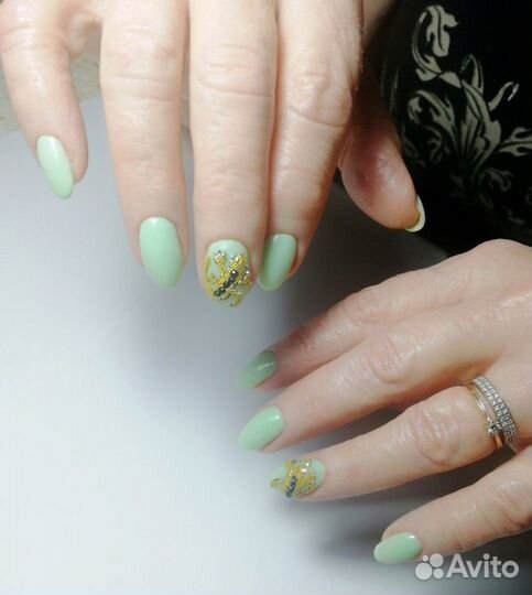 Маникюр с покрытием гель-лаком