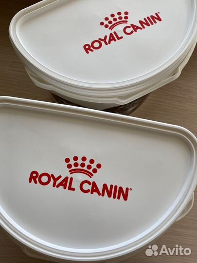 Контейнер для сухого корма