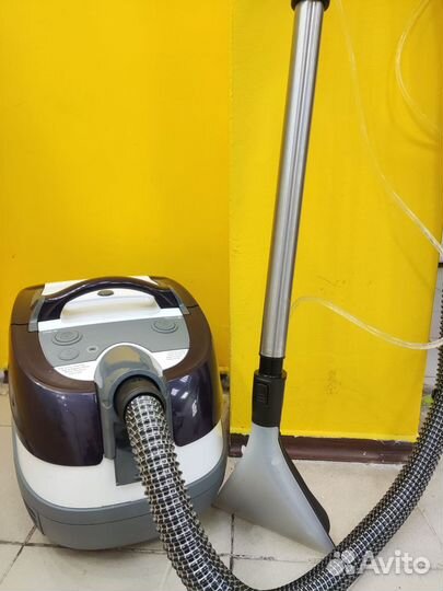 Пылесос Bosch BWD41740/04 (гэс)