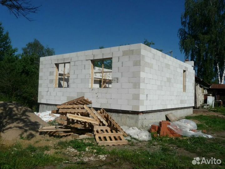 Бригада строителей