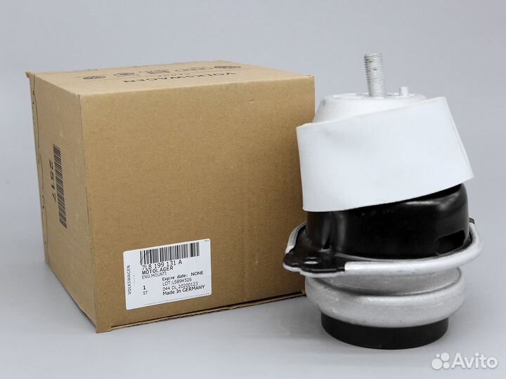 Подушка опора двигателя Audi Q7 Touareg 7L8199131A