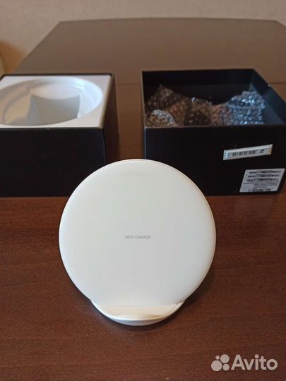 Беспроводное зарядное устройство Samsung