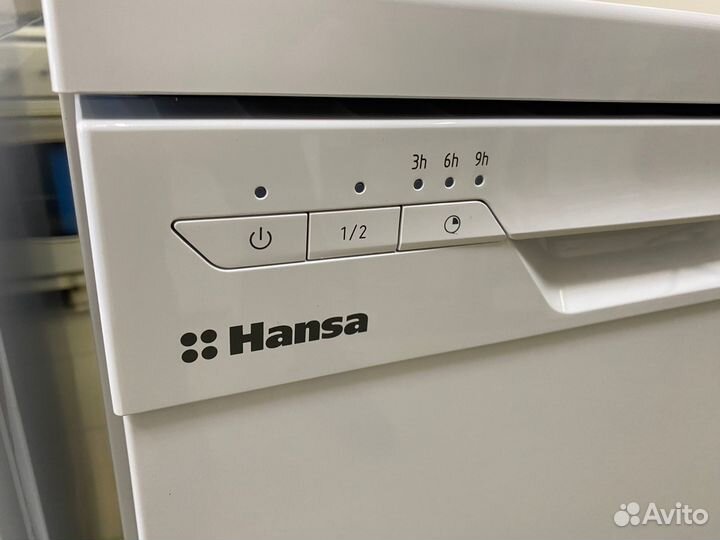 Посудомоечная машина Hansa ZWM475WH белая