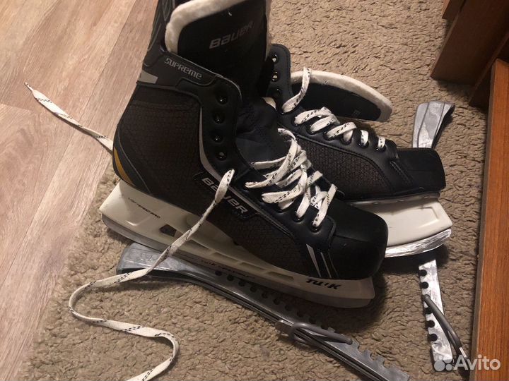 Хоккейные коньки bauer