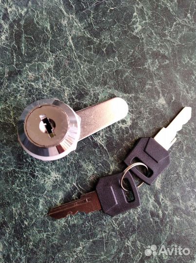 Замок 18-20/40 с ключом для металлокорпусов