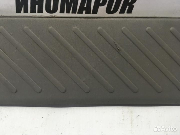 Накладка порога для Nissan R'nessa 1997-2001г