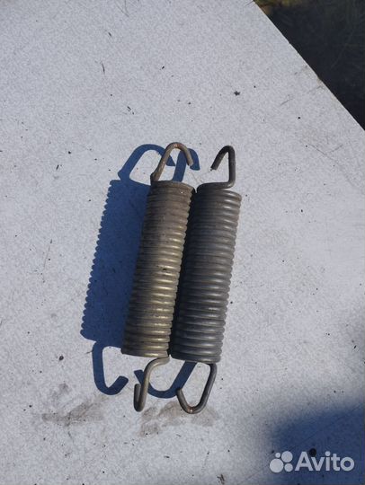 Пружина капота vоlvo 760 вольво 760, 740, 940