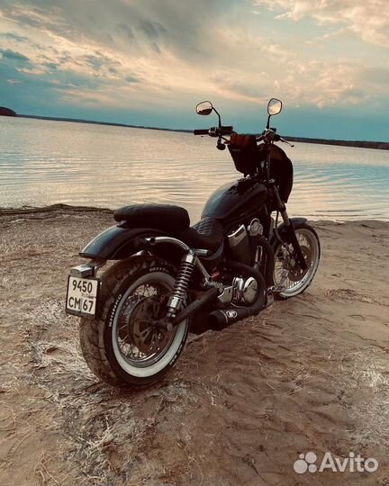 Suzuki Intruder vs 1400