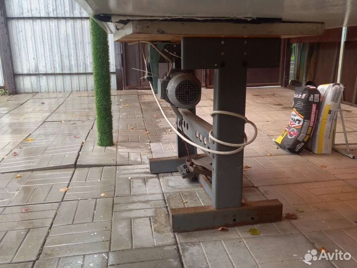 Стол от швейной машинки