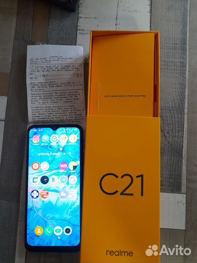 Телефон realme c21