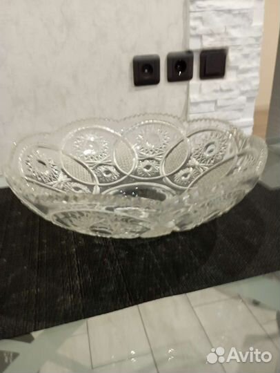 Большая хрустальная ваза