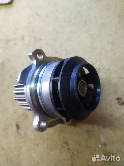 Насос водяной (помпа) VW 03L121019