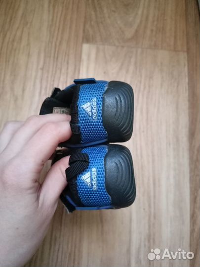 Кроссовки adidas 20