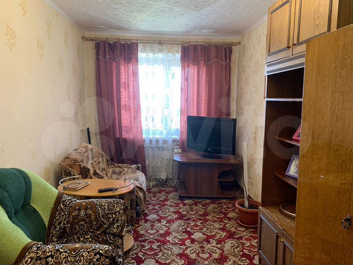 Комната 30,4 м² в 4-к., 4/4 эт.