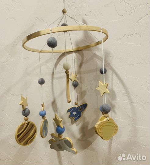Мобиль на детскую кроватку
