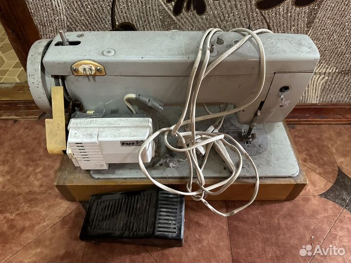 Швейная машинка бу