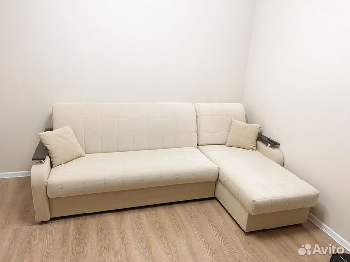 Углавой диван кровать