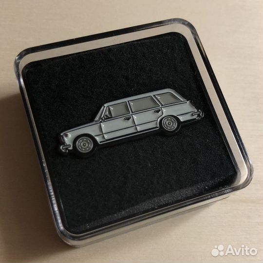 Ваз 2102 значок лимитированный 150 шт