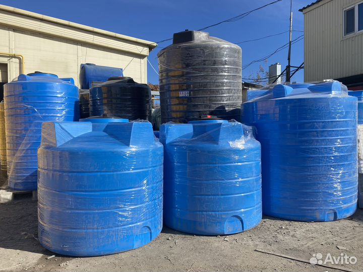 Бак для вoды емкoсть 1000 литров новый