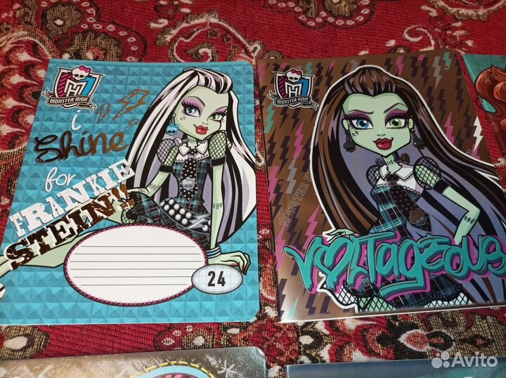 Тетради в клетку. Monster high. Товары для школы